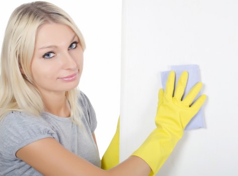Eco-friendly cleaning solutions used by Glossy Cleaners
