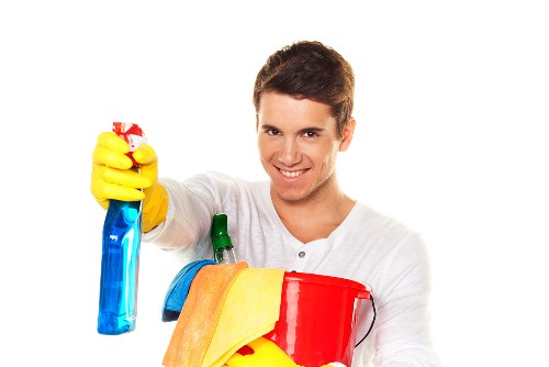 Thorough bathroom deep cleaning by Glossy Cleaners
